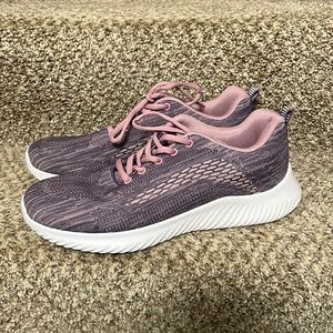 Women’s Athletic Shoes